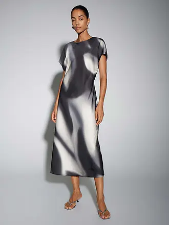 SOMEDAY | Midikleid QUIMMA
Marke: SOMEDAY
Farbe: schwarz
Kategorien: Mode,Damen

Ärmellänge: Angeschnittener Arm
Ausschnitt: Rundhalsausschnitt
Material: Polyester / Polyamid
Musterung: Allover
Passform (Oberbekleidung): Locker
Style & Anlass: Freizeit
Stil: Pure | 